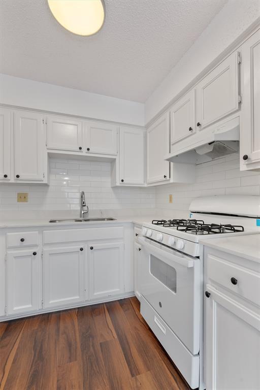Building Photo - 12900 Hymeadow Dr