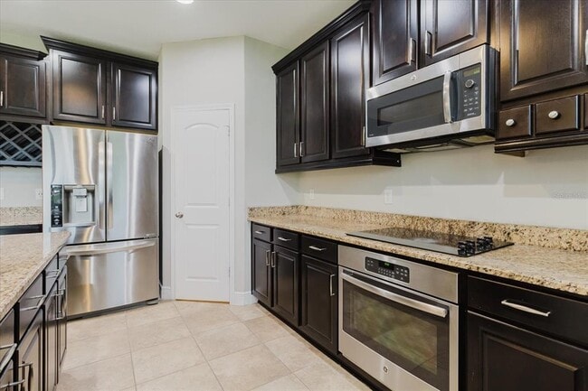 Building Photo - 1389 Heritage Landings Dr