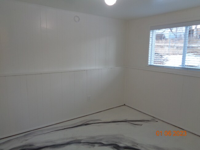 Building Photo - Nicely located close to Memorial Park and ...
