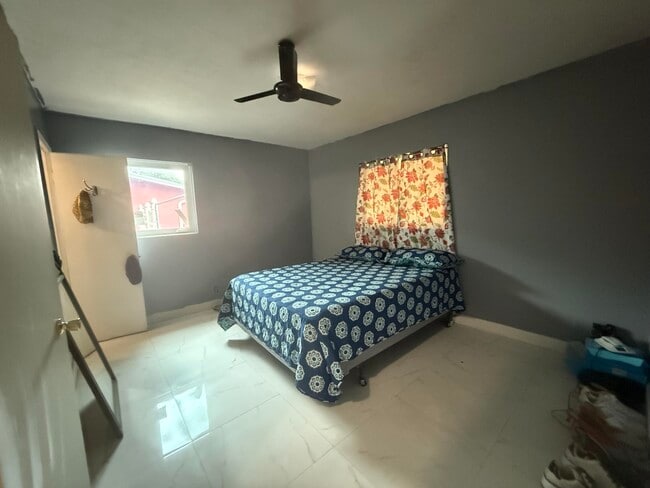 Building Photo - 710 N 66 Terrace