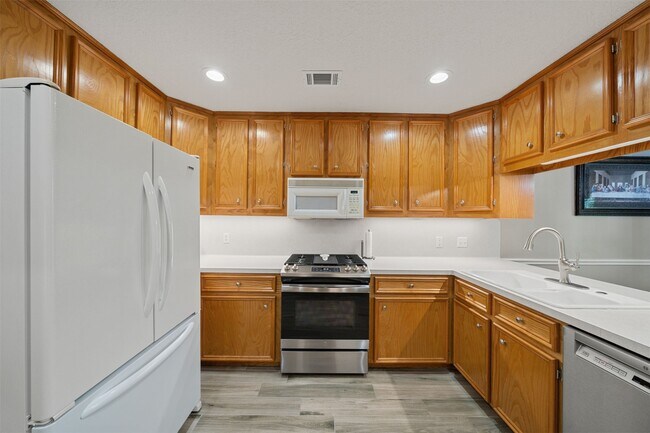 Building Photo - 18823 Cypress Church Rd