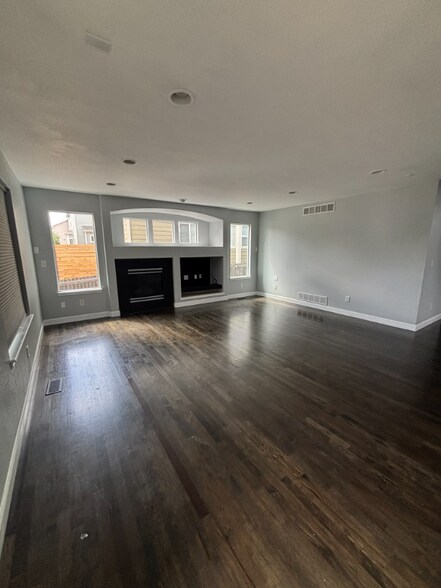 Building Photo - 10144 Madison St