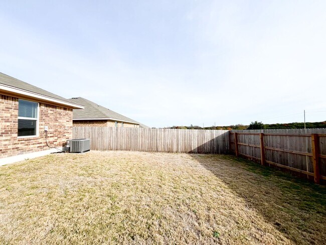 Building Photo - 1606 Risen Star Ln