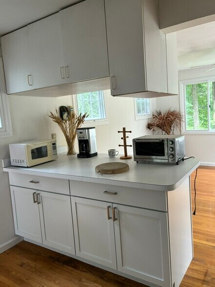 Building Photo - 89 Florida Hill Rd