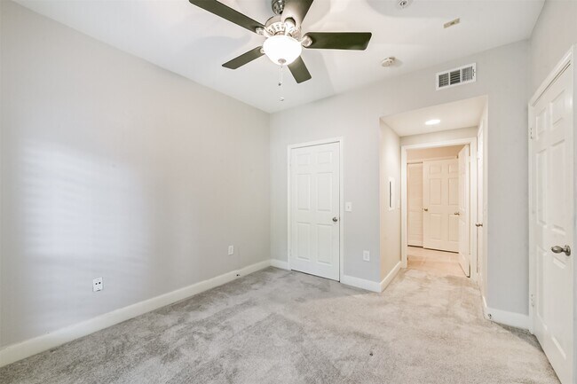 Building Photo - 3231 Allen Pkwy