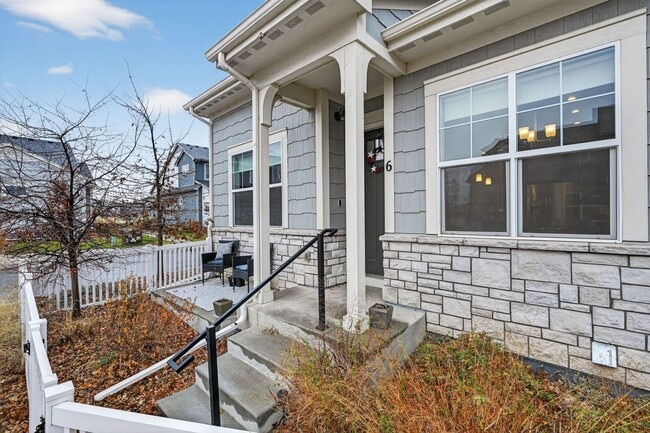 Building Photo - 8479 Cromwell Dr