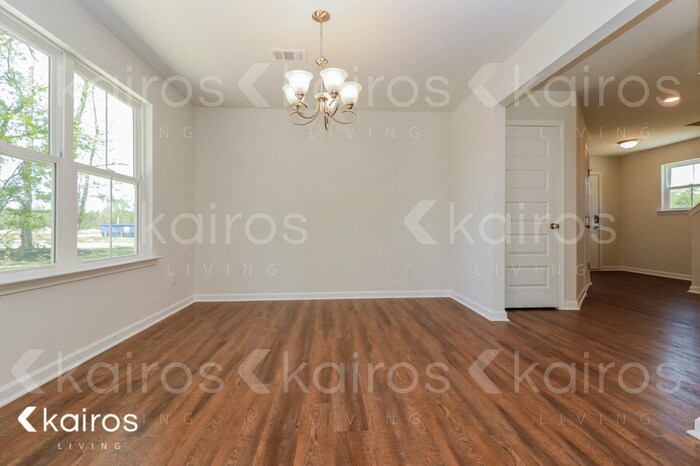 Building Photo - 247 Western Red Cedar Dr