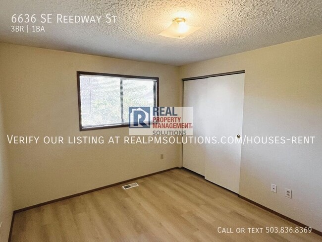 Building Photo - 6636 SE Reedway St