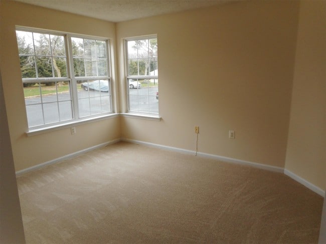 Building Photo - 108 Bayland Dr