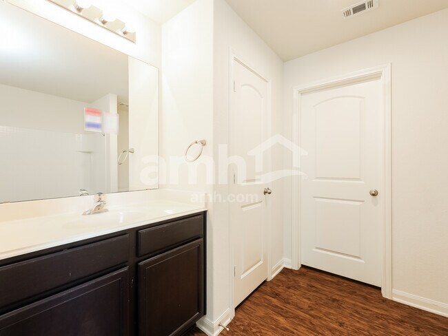 Building Photo - 12207 Siragusa
