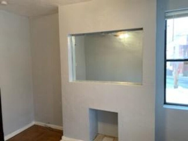 Building Photo - 2622 Churchview Ave