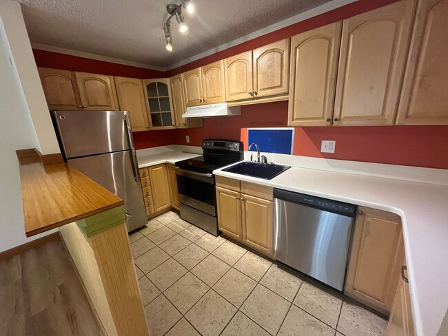 Building Photo - Remington Post Ground Floor 2 Bedroom 2 Ba...