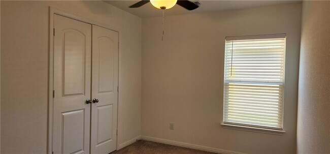 Building Photo - 18312 Speculator Ln