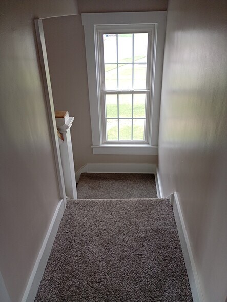 Building Photo - 501 W Main St