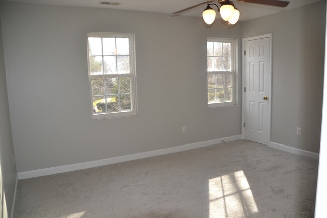 Building Photo - 148 Callan Park Ln