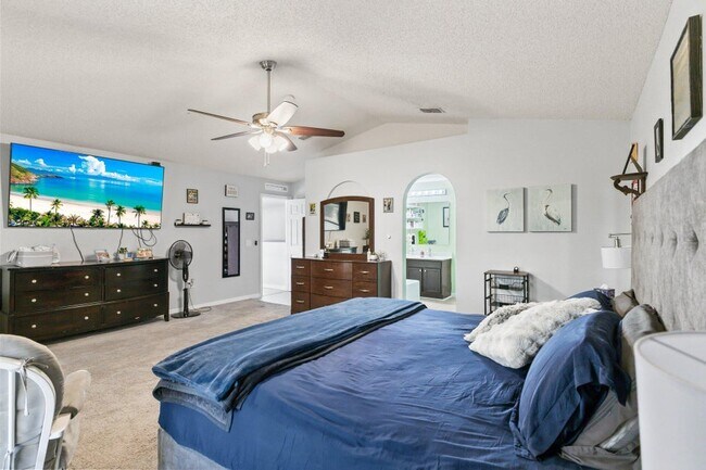 Building Photo - 3861 SW Chaffin St