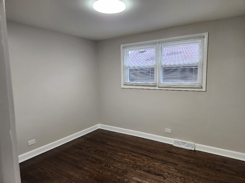 Building Photo - 14226 Ingleside Ave