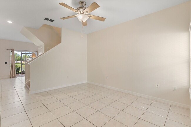 Building Photo - Spacious 3-Bedroom Condo Retreat in Bradenton – Your Perfect Home Awaits!
