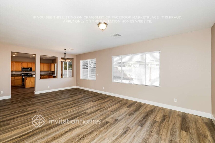 Building Photo - 207 Malcolm St