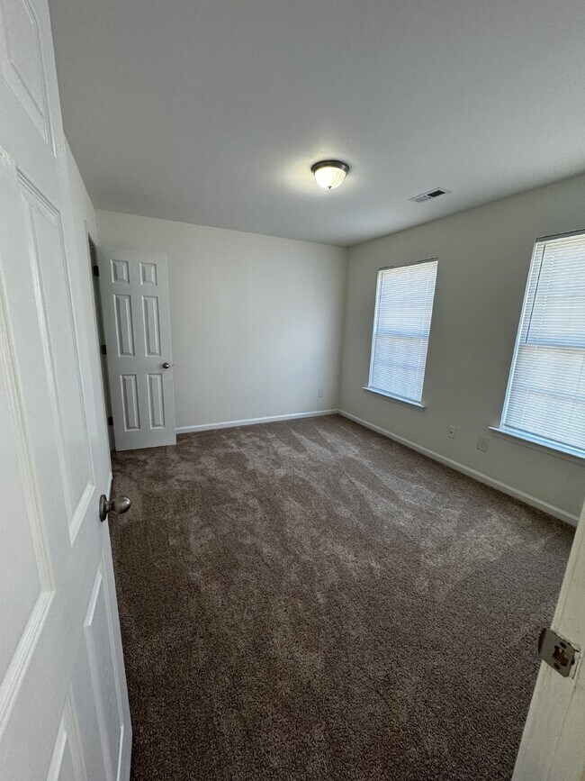 Building Photo - Charming 4 Bed, 2.5 Bath Home in Frederick...