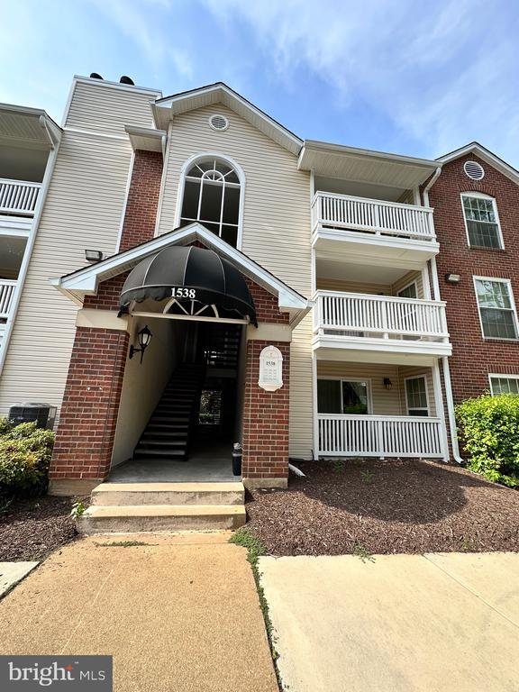 Building Photo - 1538 Lincoln Way