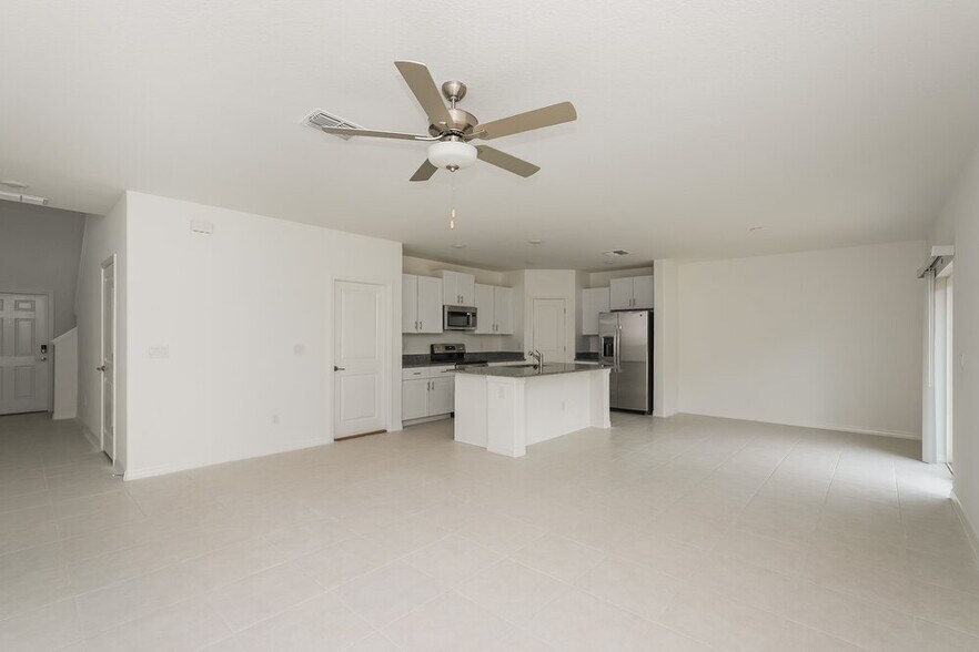 Building Photo - 17932 Blissful Stars Dr