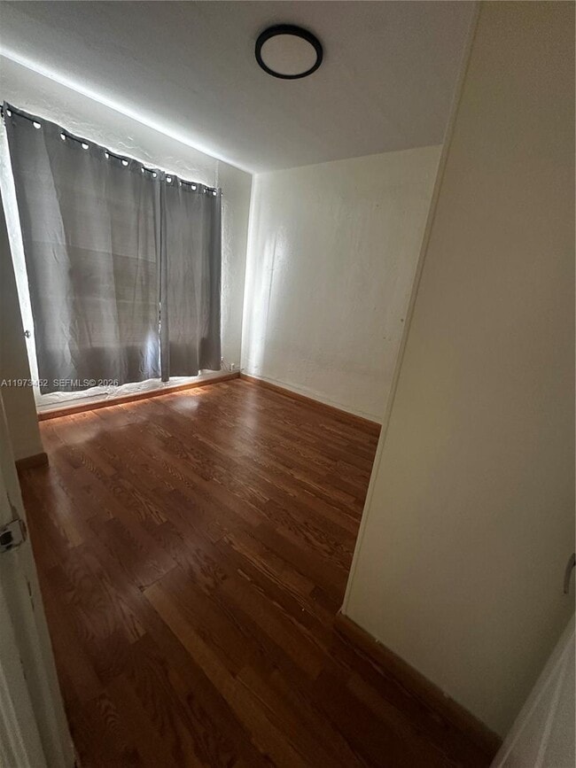 Building Photo - 3401 SW 24th Ter