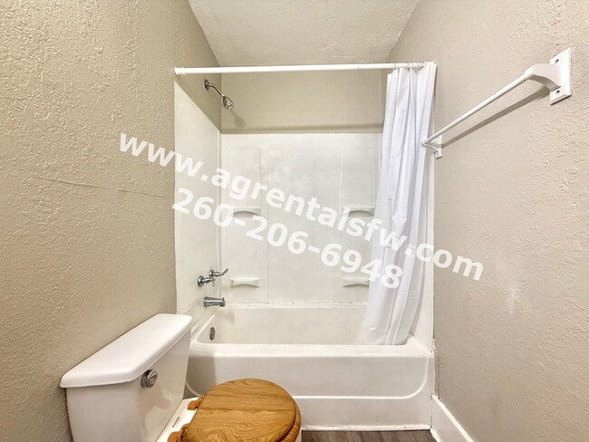 Building Photo - 209 S West St