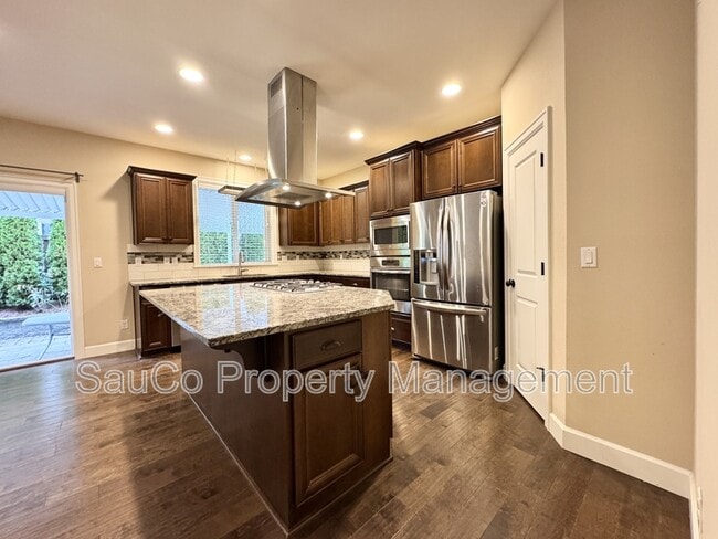 Building Photo - 11877 NW Cedar Ct
