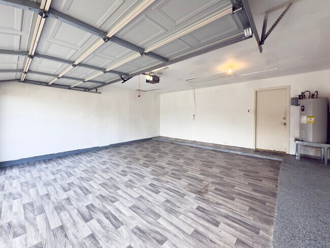 Building Photo - 9814 Appleridge Dr