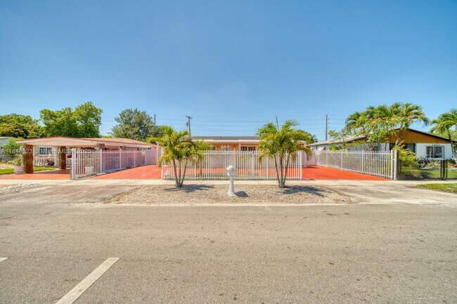 Building Photo - 3440 NW 87th Terrace