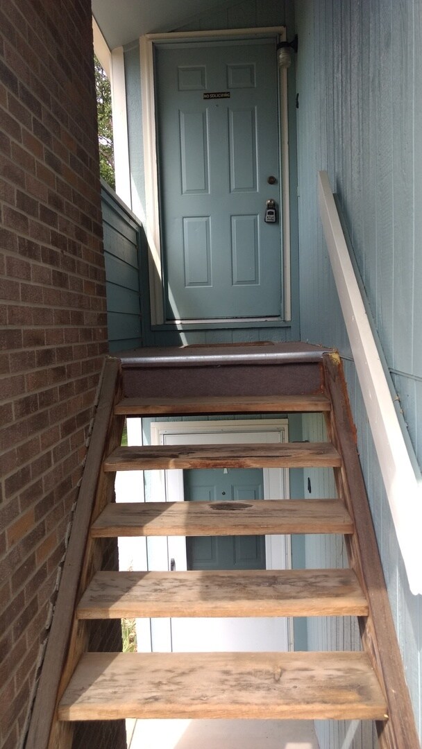 Building Photo - 1425 Bacchus Dr