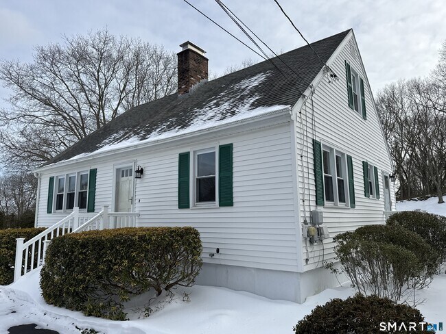 Building Photo - 10 Milton Rd