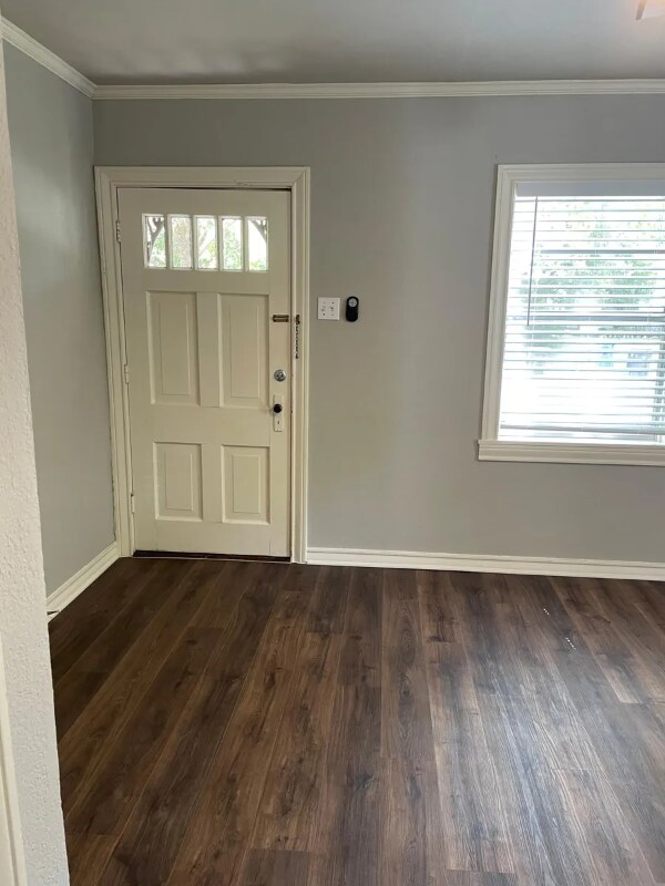 Building Photo - 921 N 32nd St