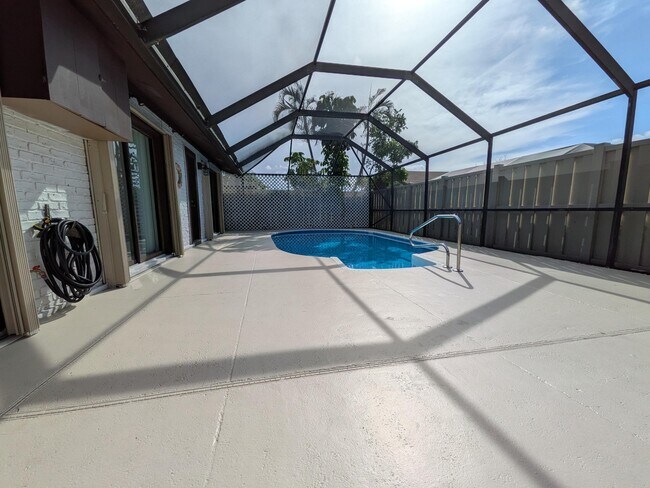 Building Photo - 9975 Boca Gardens Trail