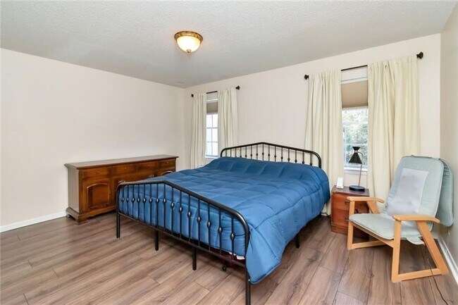 Building Photo - WELCOME TO GEORGETOWN CONDOMINIUMS IN SPRI...
