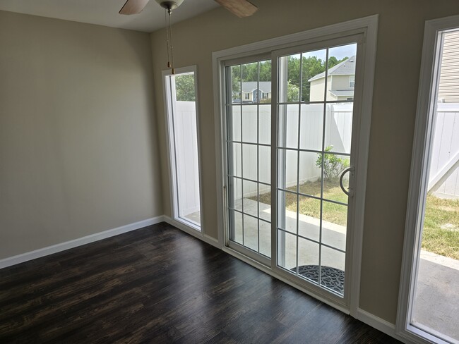 Building Photo - 102 Glen Cannon Dr