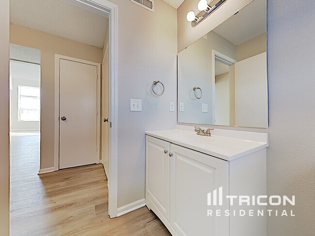 Building Photo - 4338 Trace Wood Ct