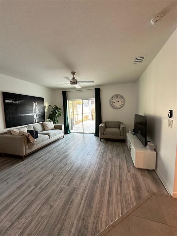 Building Photo - 11167 Leland Groves Dr