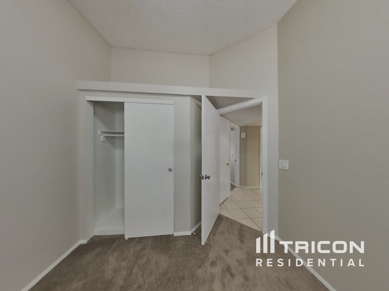 Building Photo - 1417 E Ironwood Dr