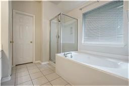 Building Photo - 12210 Woody Hollow Dr