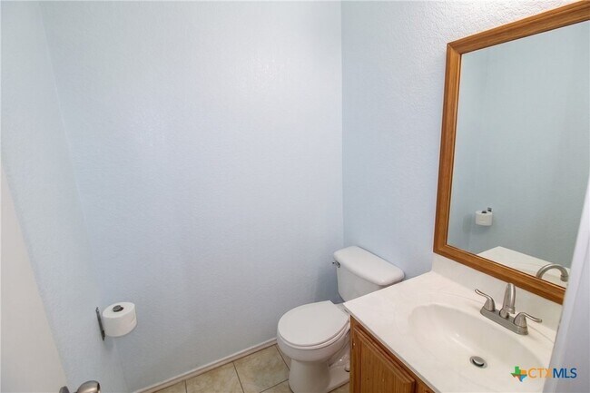 Building Photo - 402 Preakness Cir