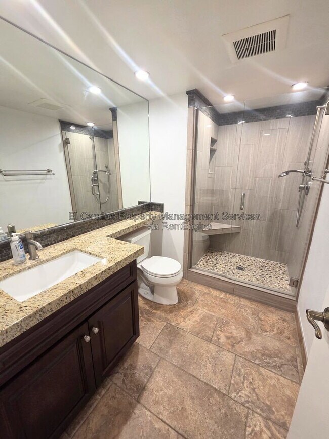 Building Photo - 2702 Belmont Ct