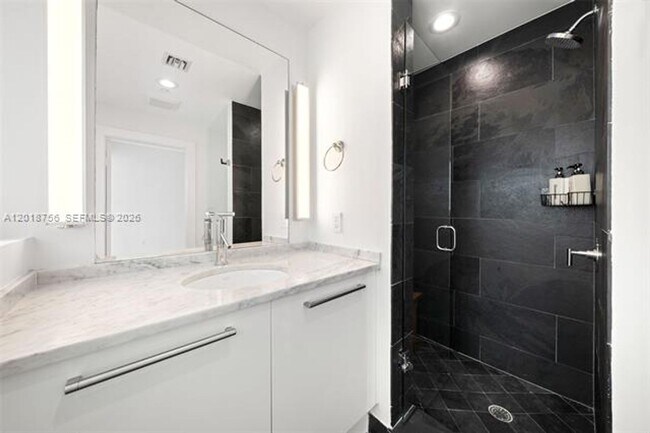 Building Photo - 900 Biscayne Blvd