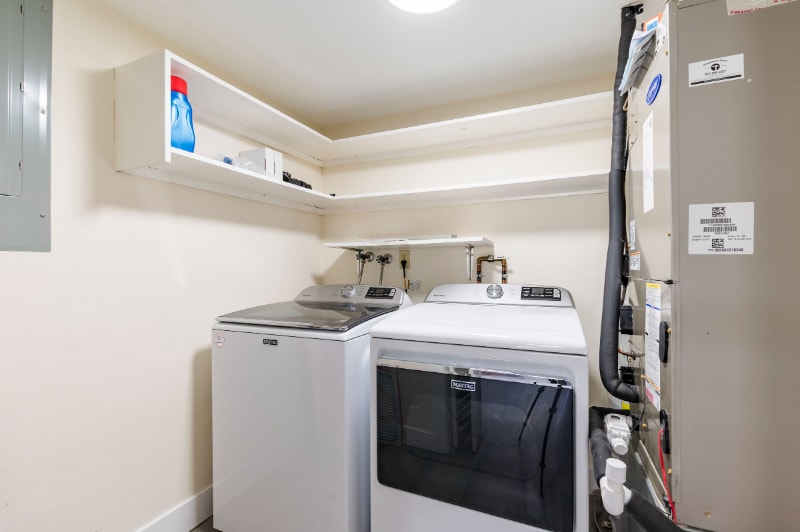 Building Photo - 1050 Rafael Blvd NE