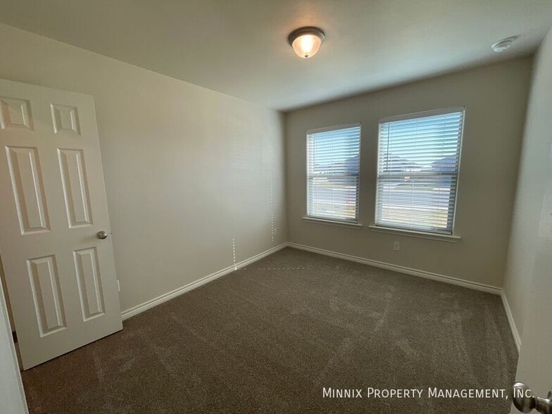 Building Photo - 1349 Bajada St