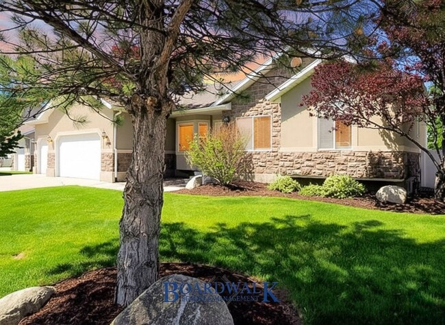 Building Photo - Stunning Draper Home with Finished Basement & Backyard Retreat