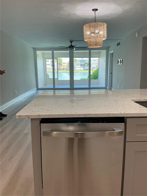 Building Photo - 7645 Sun Island Dr S