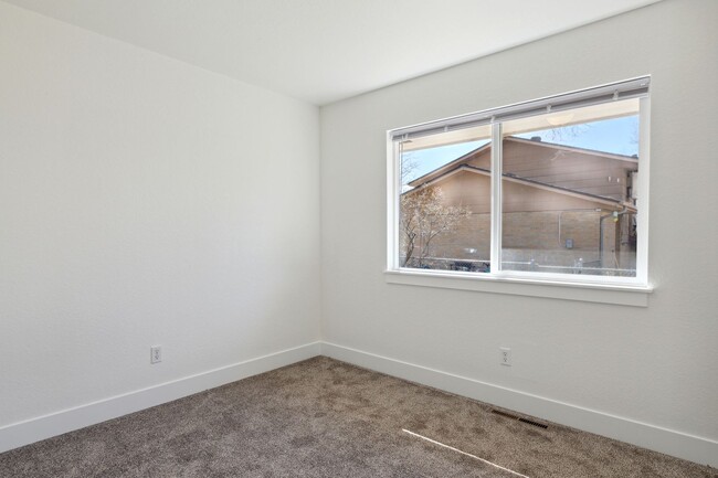 Building Photo - 1727-1733 Meadow Street