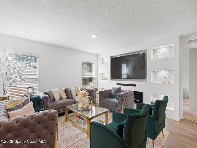 Building Photo - 496 Vanguard St SE